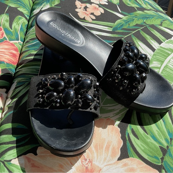 Donald J. Pliner Shoes - DONALD J PLINER LOW WEDGE